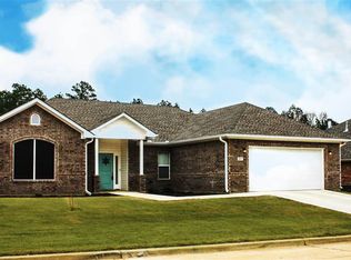 112 Brookway Ln, Longview, TX 75604