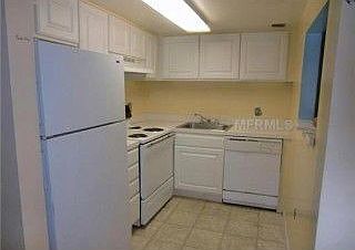 3rd image of 2553 N Alafaya Trl APT 101