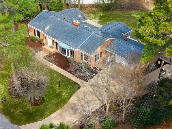 216 Robanna Dr, Seaford, VA 23696