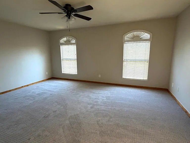 3002 S 92nd Cir — Photo 19