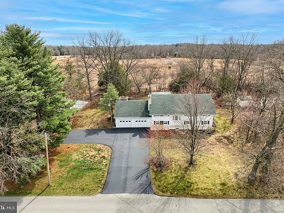 2nd image of 1766 Baltimore Rd