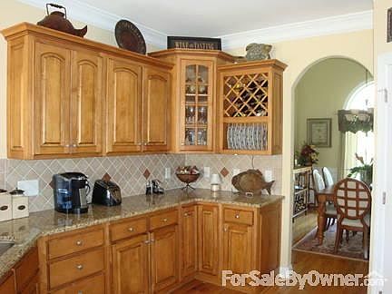 Custom cabinets and beautiful granite