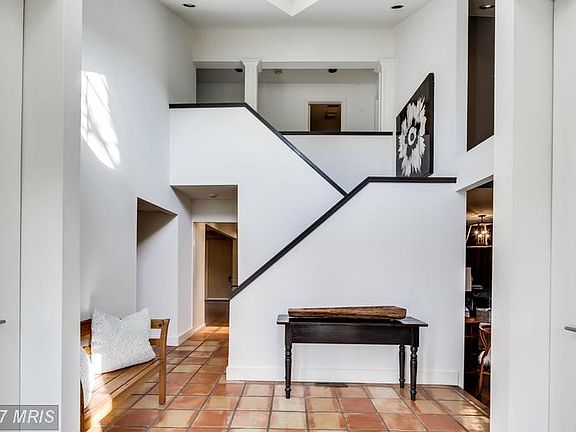 3rd image of 13 Valley Glen Ct