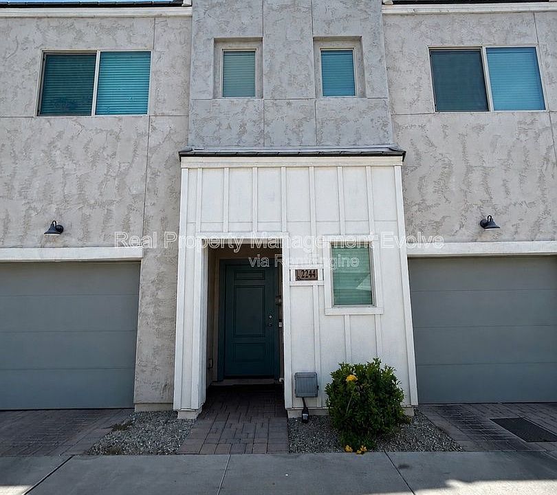 1st image of 2244 W Laurie Ln