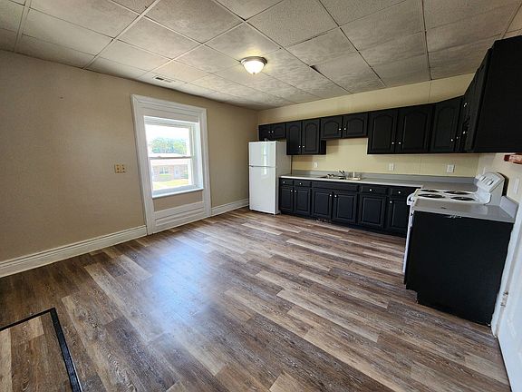 4th image of 613 E Robinson St #5