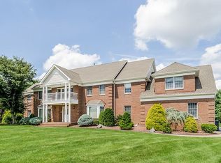 5 Colony Dr, Marlboro, NJ 07746