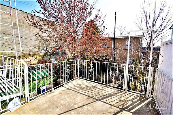 Rented by Ideal Properties Group | media 9