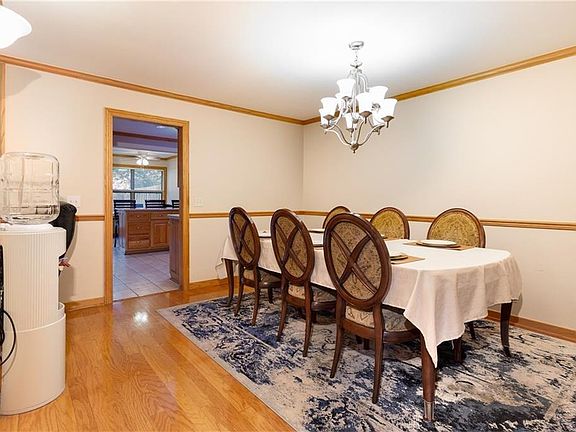 3rd image of 81 E Cydnee St #A