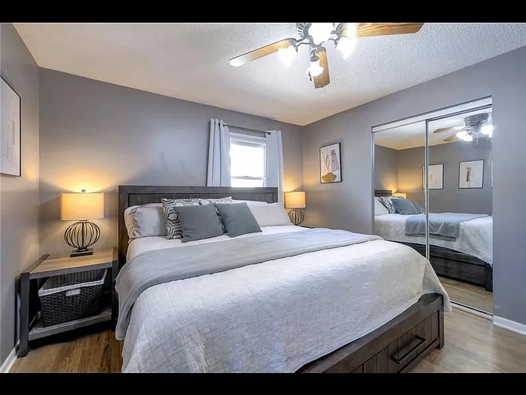9110 Farley Ln — Photo 20