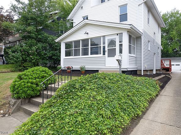 3rd image of 362 Palm Ave