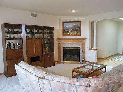 3rd image of 2438 Caribou Ln