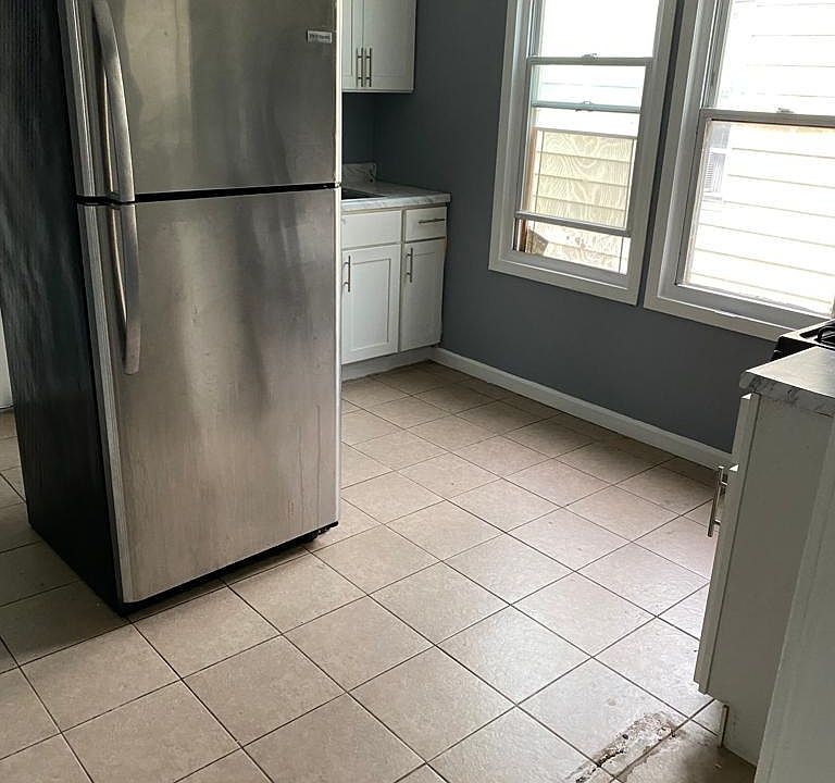 2nd image of 190 Carroll St APT 44