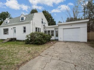 10 Woodland Dr, Oxford, MA 01540