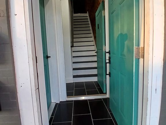 3rd image of 617 W Allegheny Ave #B