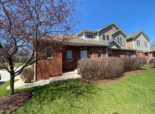589 Prairie Crossing Dr, New Lenox, IL 60451