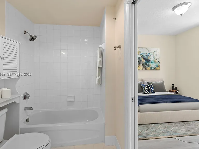 115 SW 11th St #707 — Photo 9