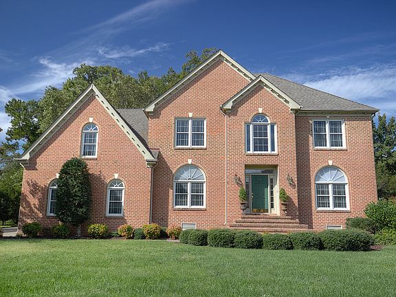 4th image of 324 White Dogwood Dr