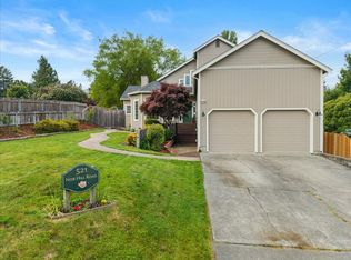 521 Nob Hill Rd, Fortuna, CA 95540