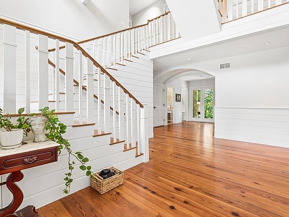 2nd image of 152 Partridge Ln