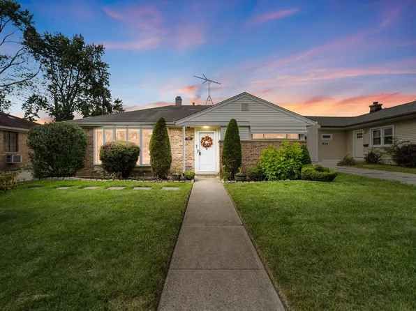 930 S 3rd Ave, Des Plaines, IL 60016