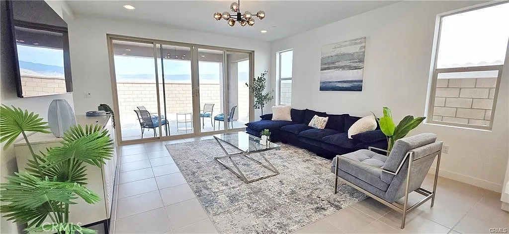 3 bed, 2.5 bath, 2000 sqft, $3,400 — Photo 3