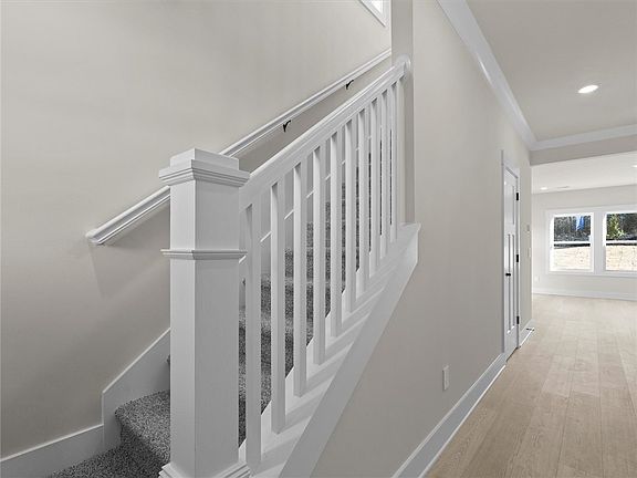 3rd image of 202 Penland Ln