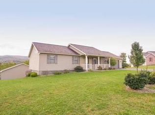 570 Madison Dr, Smithfield, PA