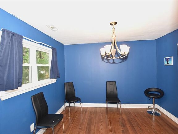 4th image of 3700 Silina Dr