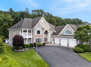 416 Sundance Trl, Webster, NY 14580