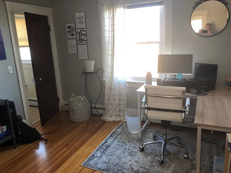 Bedroom 2/Office