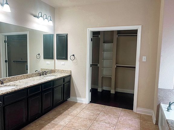 3rd image of 1254 Hidden Cave Dr