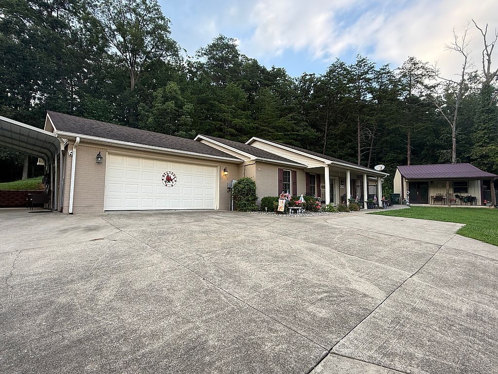 2004 Haven Oak Ct - Property Image