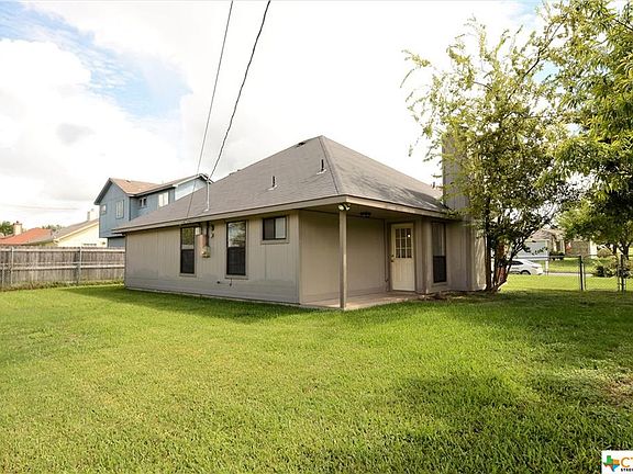 4th image of 2607 Armadillo Dr