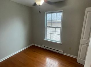285 E 8th Ave, Roselle, NJ