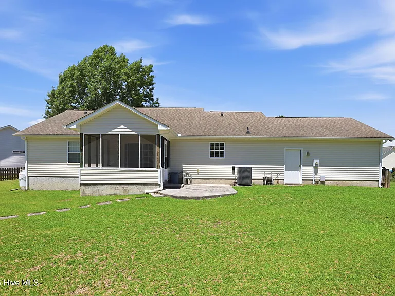 308 Carrie Ct — Photo 27
