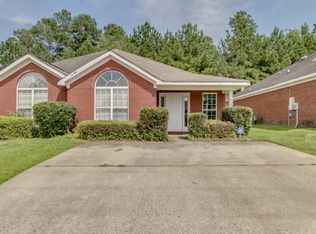 6131 Covington Villas Dr, Tuscaloosa, AL 35405