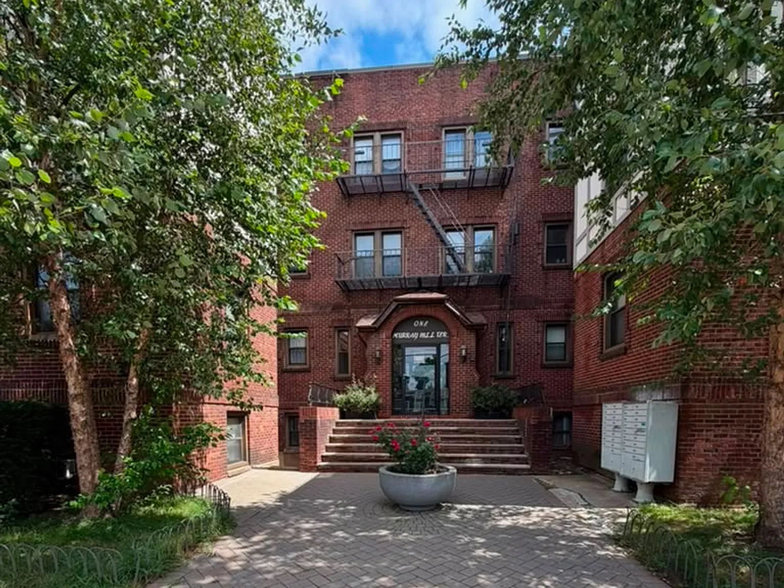 1 Murray Hill Terrace — Photo 3