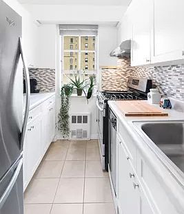 3rd image of 310 Lexington Ave APT 10E