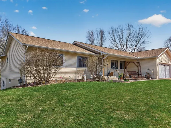 7910 W Park Hills Dr, Bloomington, MN 55438