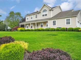 23 Sycamore St, Miller Place, NY 11764