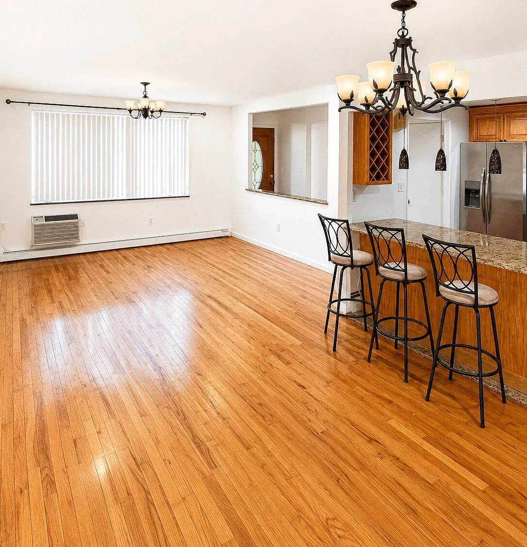 3 bed, 1.5 bath, $3,250 — Photo 3