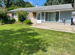 32327 Chalfonte Dr, Warren, MI 48092