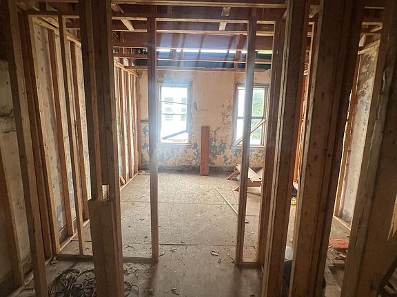 4th image of 1250 W Harold St #0