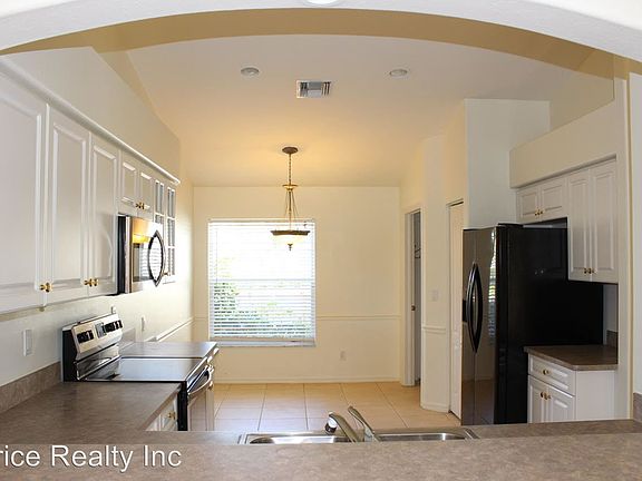 5th image of 8523 Ibis Cove Cir