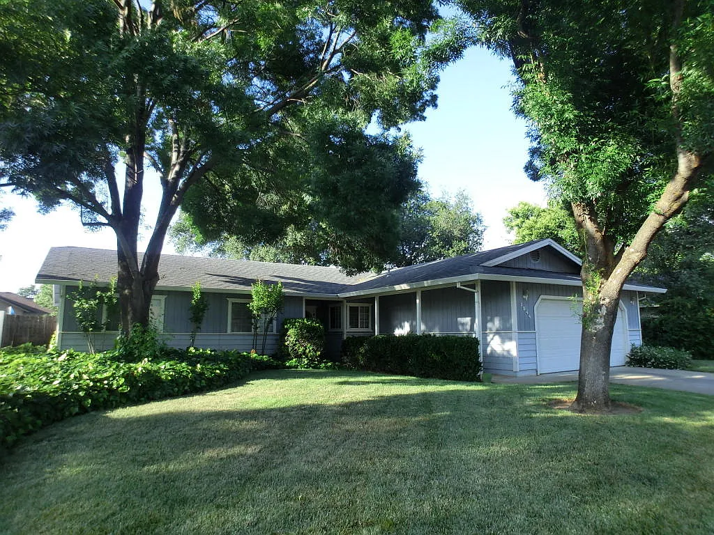 1544 Morningsun Dr photo 1