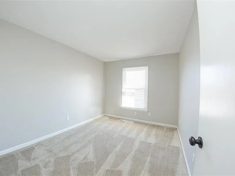 1240 White Birch Ln — Photo 11
