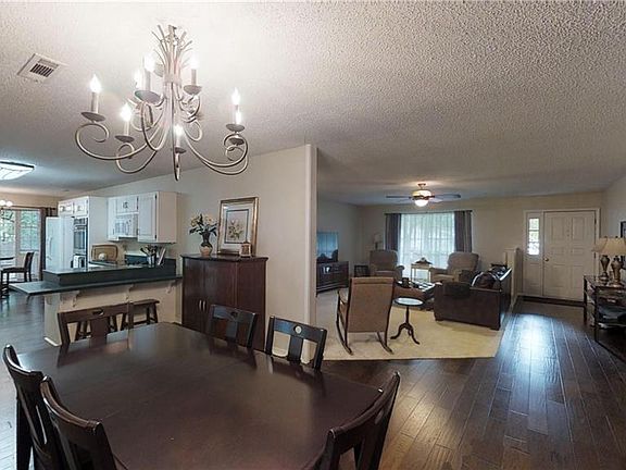 5th image of 2631 E Copper Oaks Plz