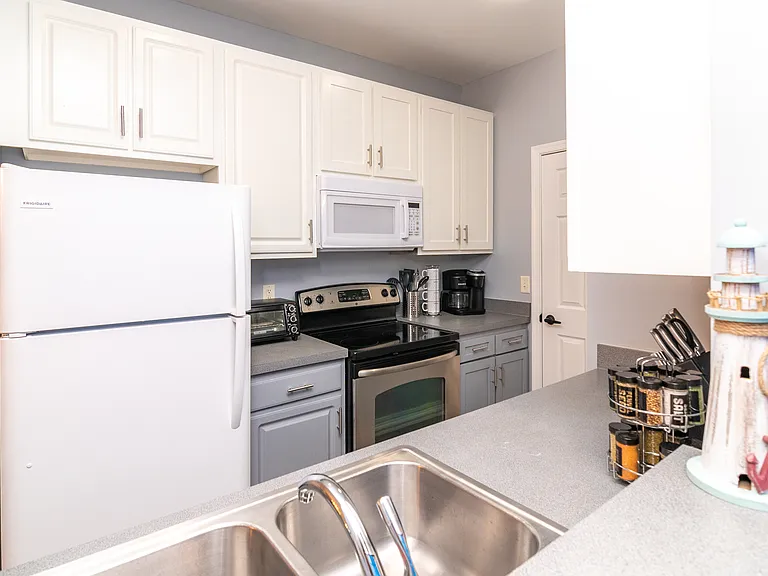 100 Cascade Ln #106 — Photo 48
