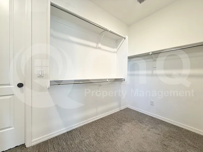 4602 S Flare — Photo 26