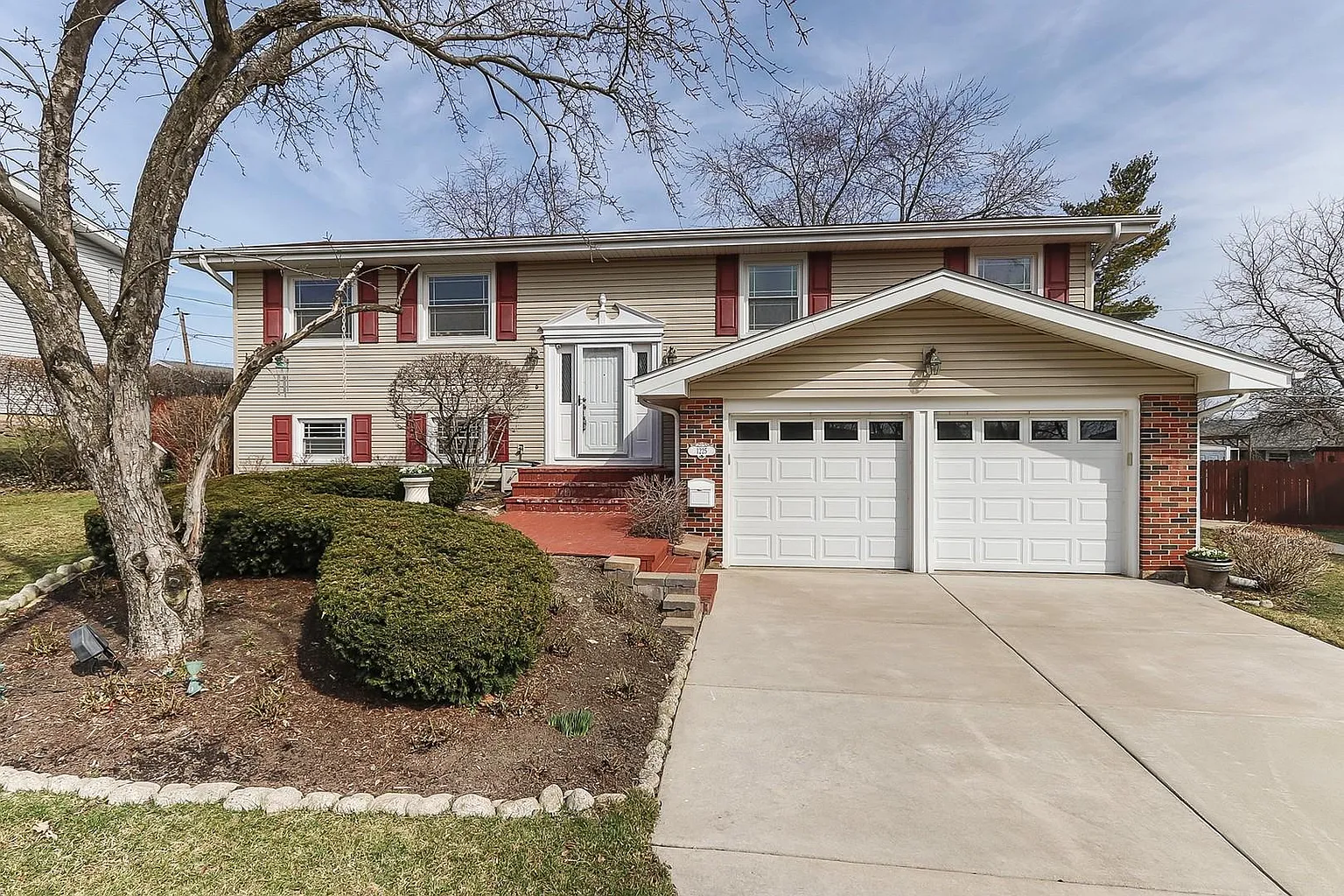 1225 Hassell Cir photo 1